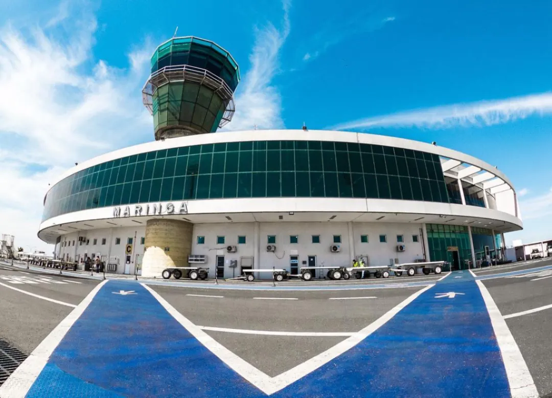 Aeroporto Regional de Maringá - Silvio Name Júnior (IATA: MGF, ICAO: SBMG), distante 12 km da área central de Maringá. 13/02/2022