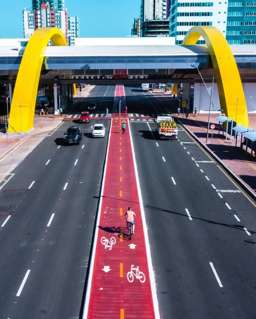 O Terminal Intermodal Urbano, finalista do Prêmio Obra do Ano 2024, é uma das mais belas arquiteturas de Maringá.